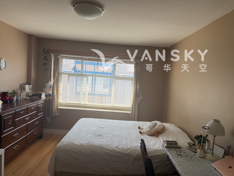 250716005231_Master bedroom.JPG